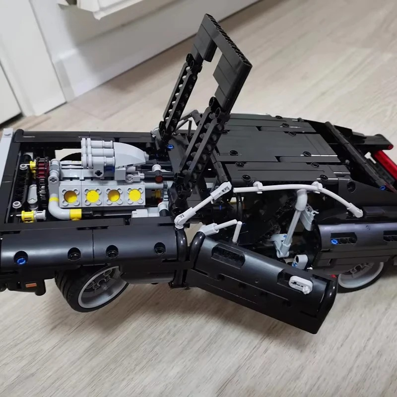 1077 Peças Blocos de Montar Té - Model Kit Dodge Charger avaliação e preço